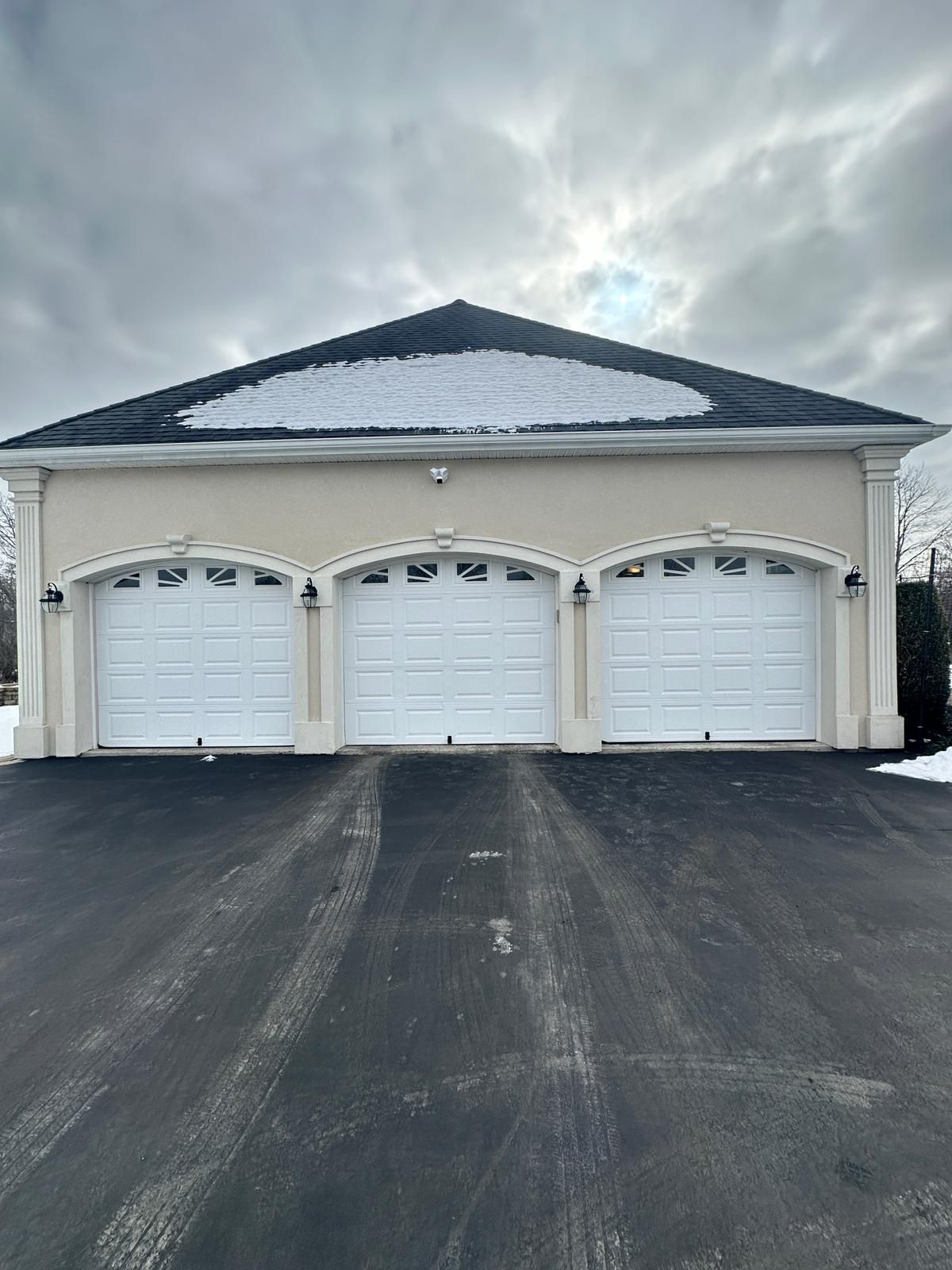 New Garage Doors โ Installation